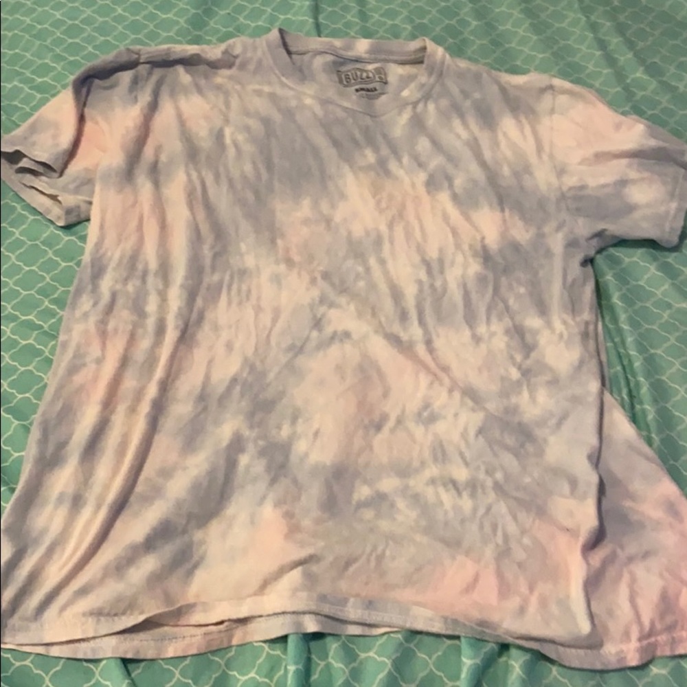 Soft Tee Shirt by Buzz. Size Small
